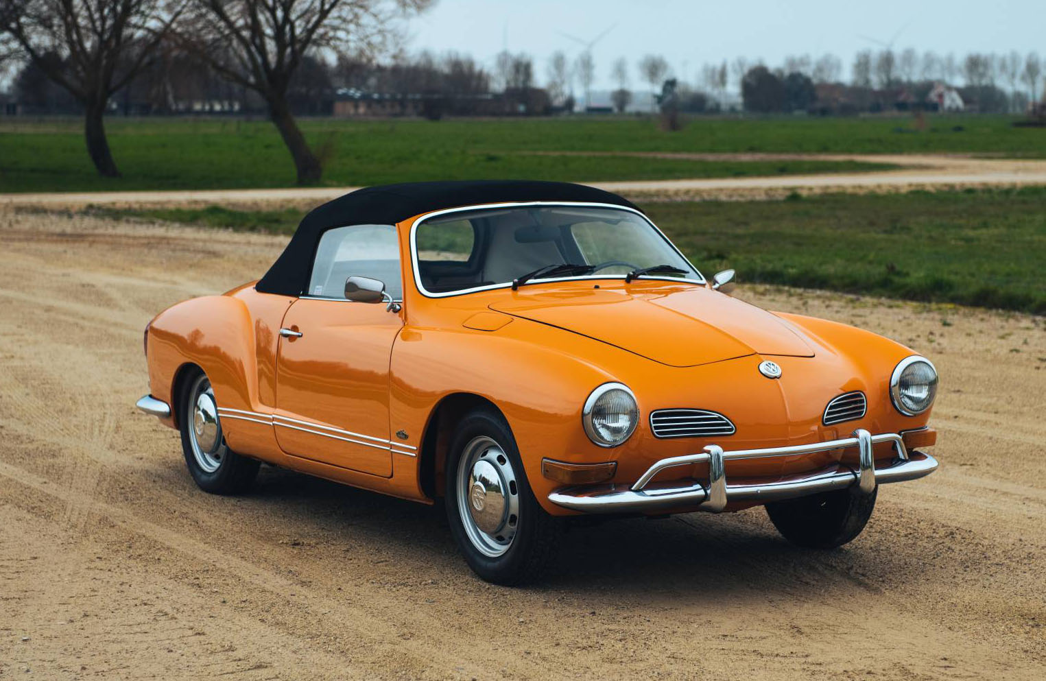 VW Karmann Ghia 